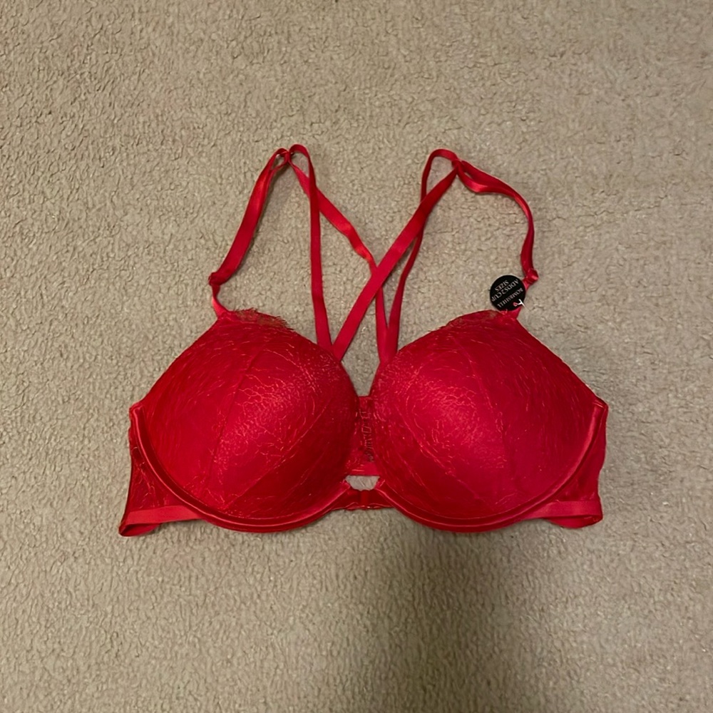 Vs Bombshell red 36B